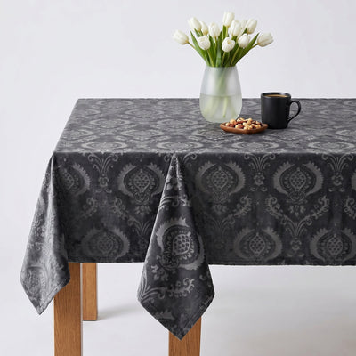 Hobby Embossed Damask Velvet Tablecloth – Black