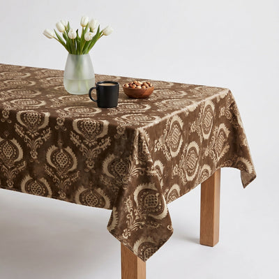 Hobby Embossed Damask Velvet Tablecloth – Gold