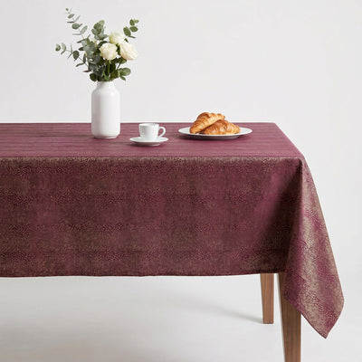 Marisol Jacquard Tablecloth – Wine