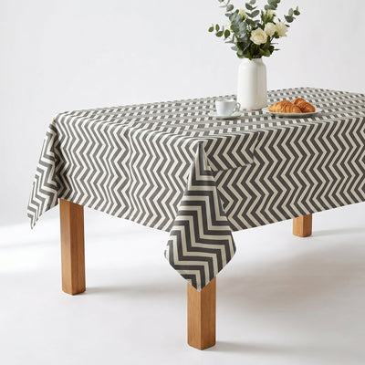 Rella Chevron Jacquard Tablecloth – Ebony