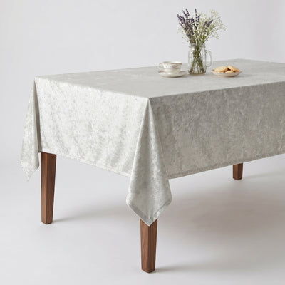 Riverdale Crushed Velvet Tablecloth – Eggshell