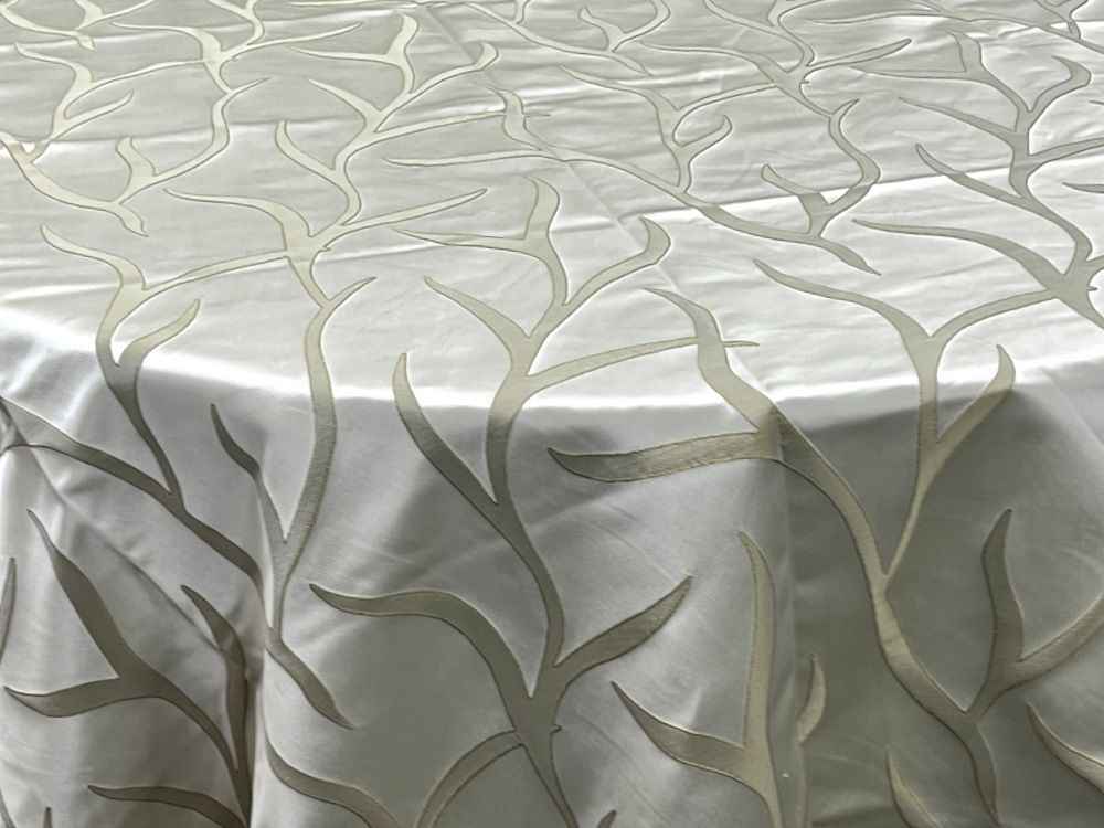 Vine tree Jacquard - Tablecloth - Black
