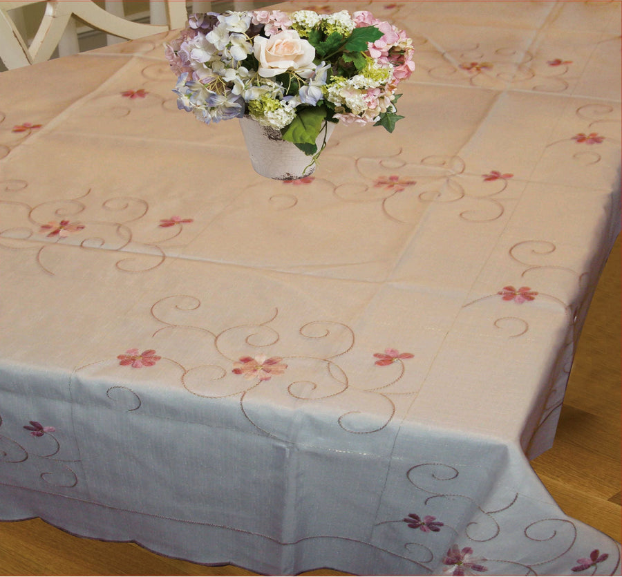 Violet Linen New Orleans Net Lace Tablecloth — Ivory & White