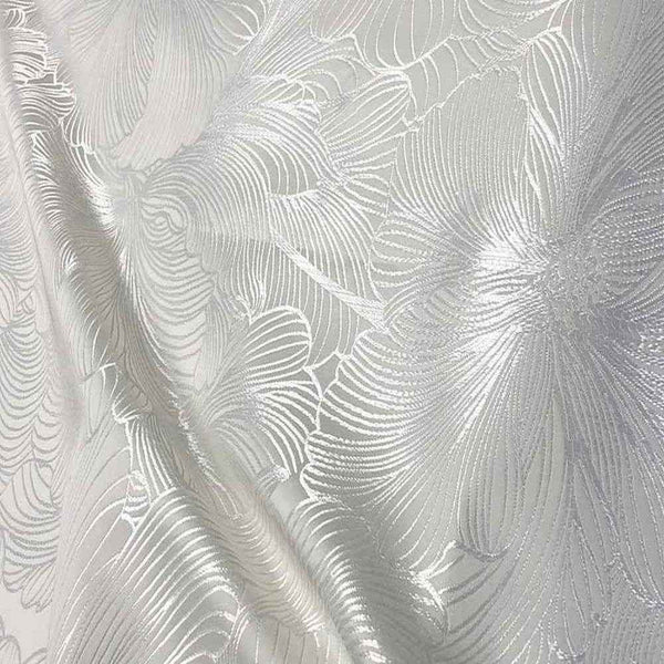 Delhi in Antique White, on the roll