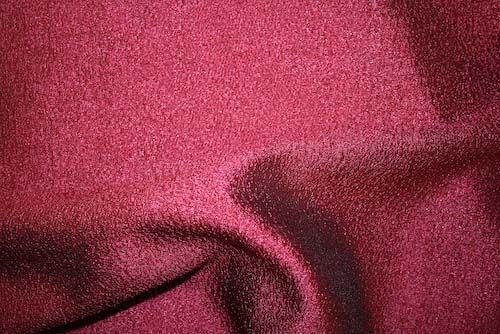 LUXURIOUS Tablecloth - Burgundy