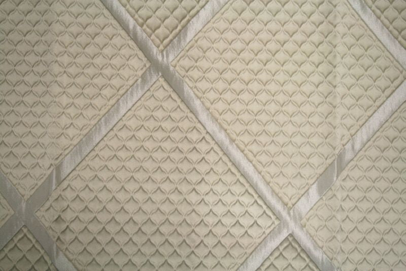 TIMES SQUARE Tablecloth - Ivory