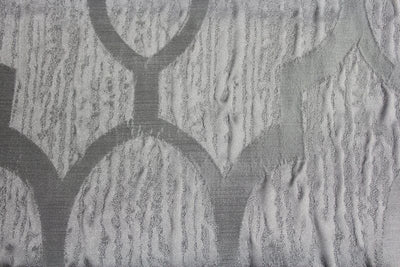 Superb Ogee Scroll Jacquard Tablecloth – Platinum