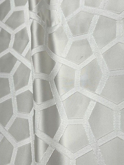 Sapphire Jacquard Tablecloth – Ivory