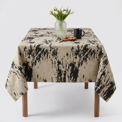 Marmore Marbled Jacquard Tablecloth – Gold/black