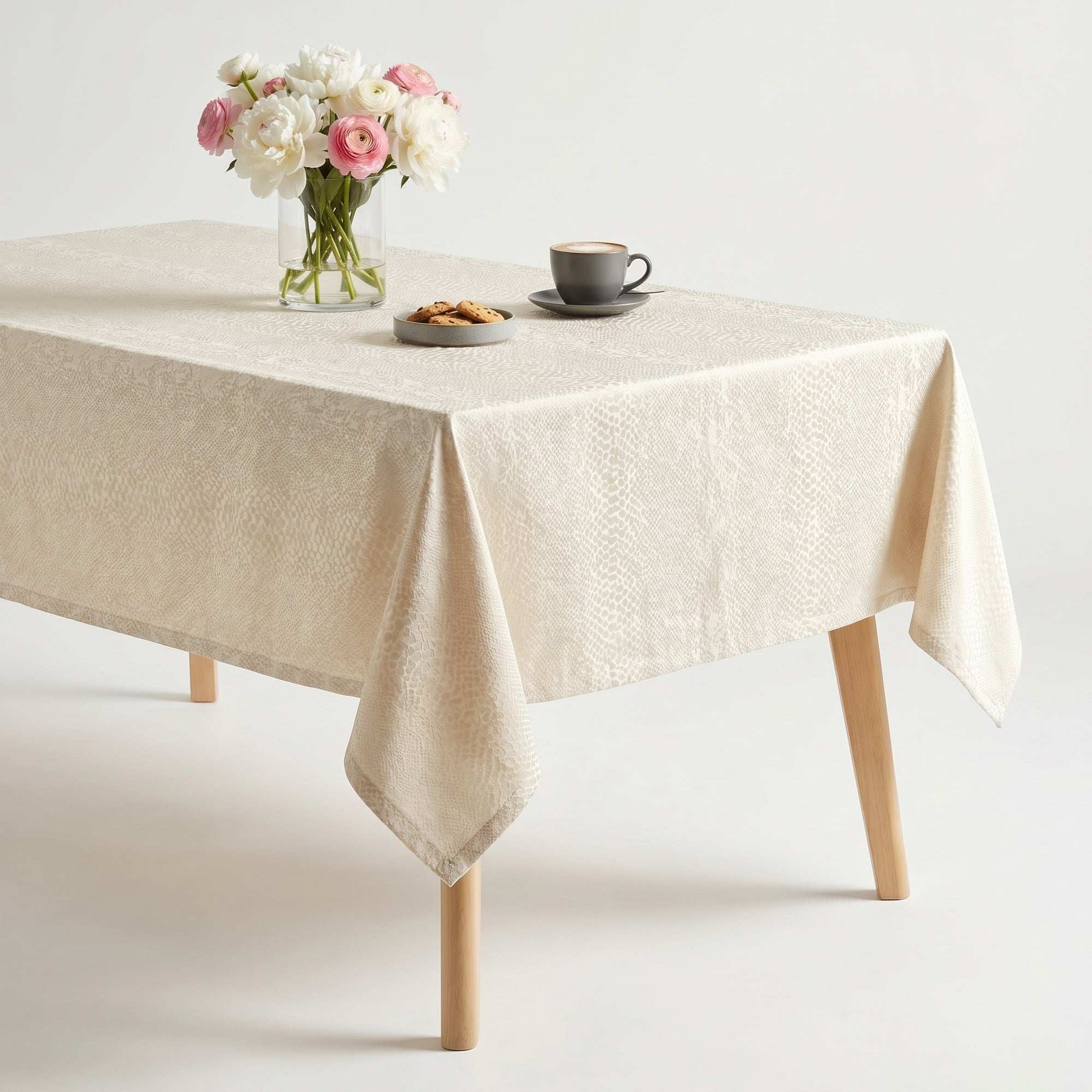 Cloth & Linen Jacquard Tablecloth
